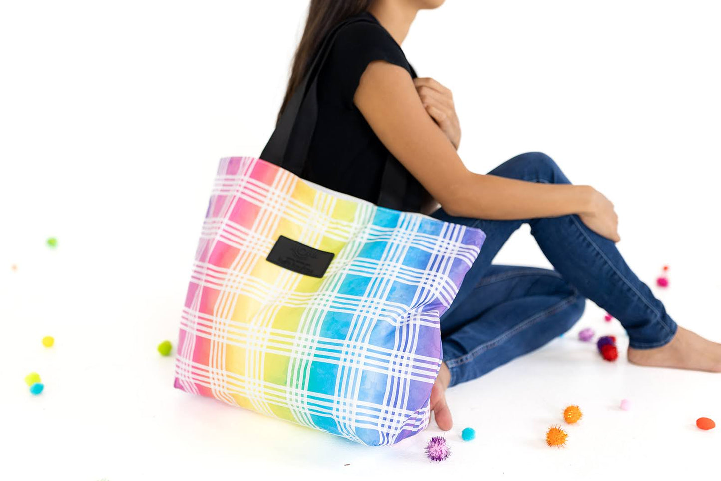 Aloha Bag girl sitting