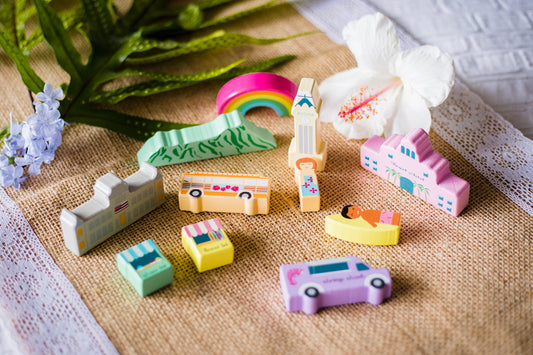 ALOHALAND Blocks set on a mat